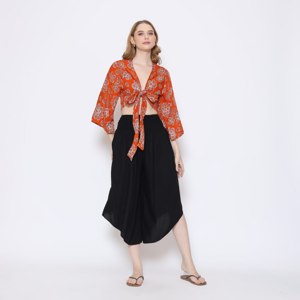 Boho Top With 3/4 Sleeves - Image 2