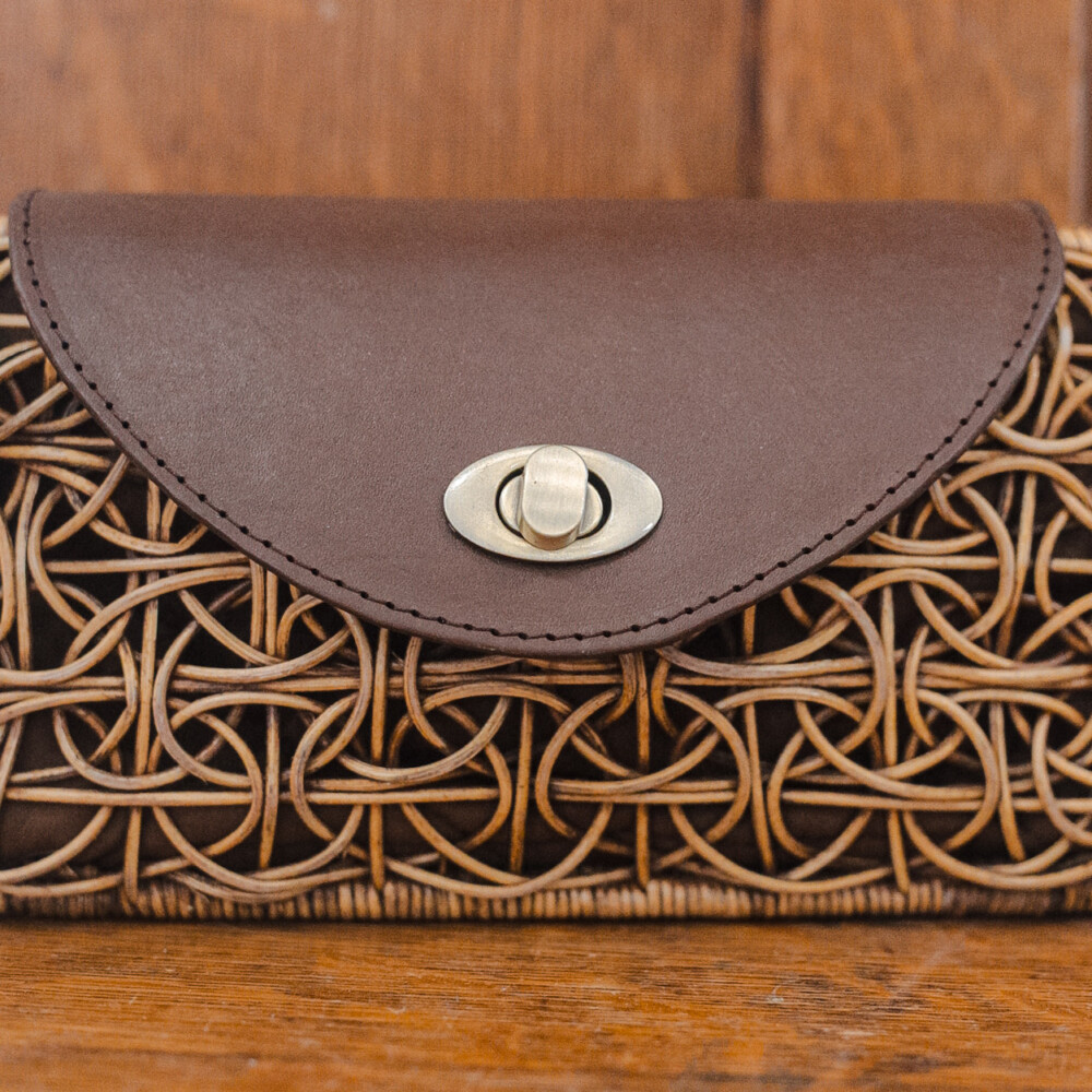 Clutch Purse for Women with Shoulder Strap - Image 3