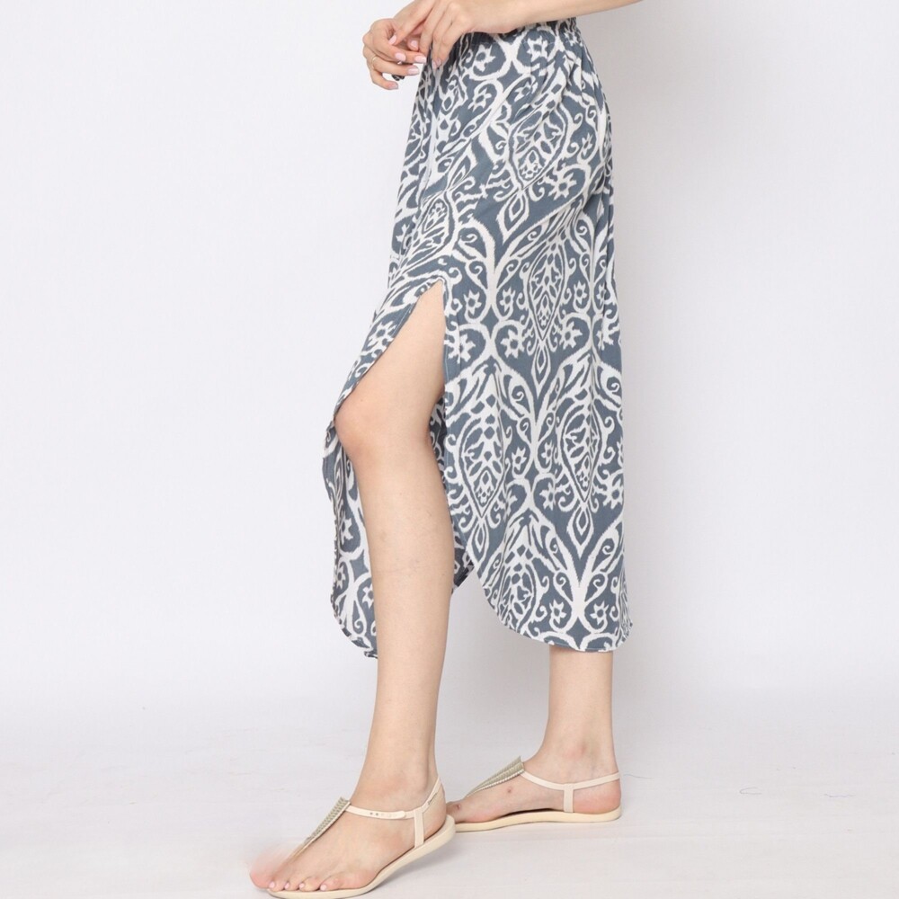 Skirt With Side Slits - No Pockets - Image 3